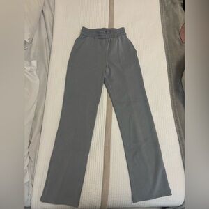 Lululemon Softstreme High-Rise Pant
Regular